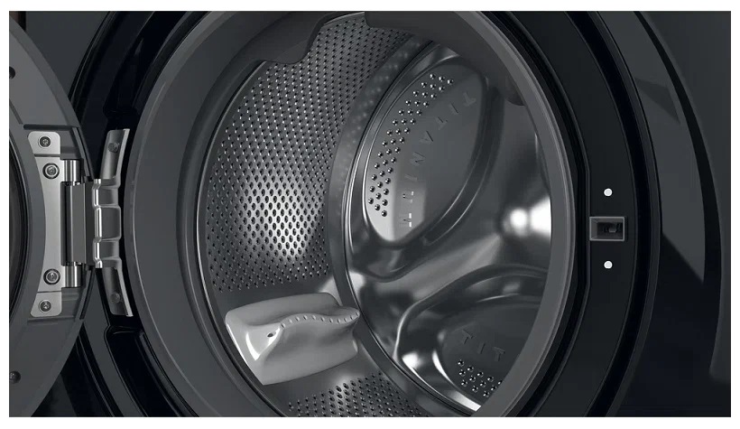 Стиральная машина с сушкой Hotpoint-Ariston NDD 11725BDA EE